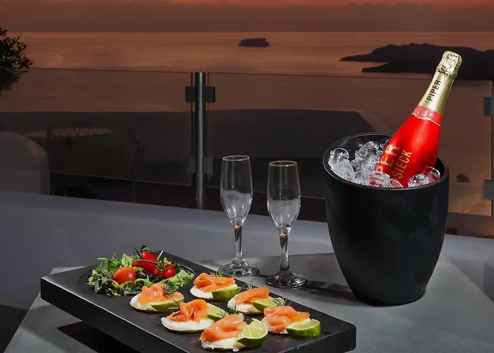 Apart Otel Amity - Adults Only Fira (Santorini)